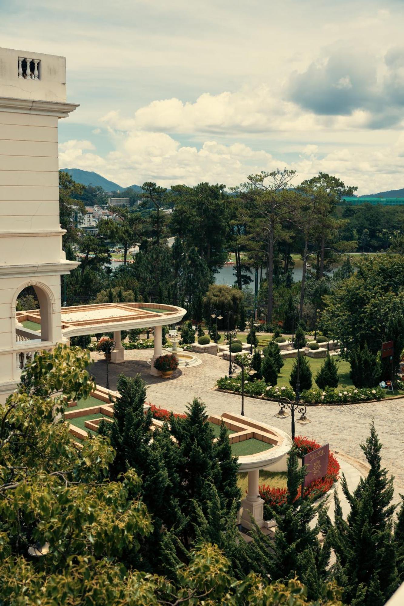 Dalat Palace Heritage Hotel Kültér fotó